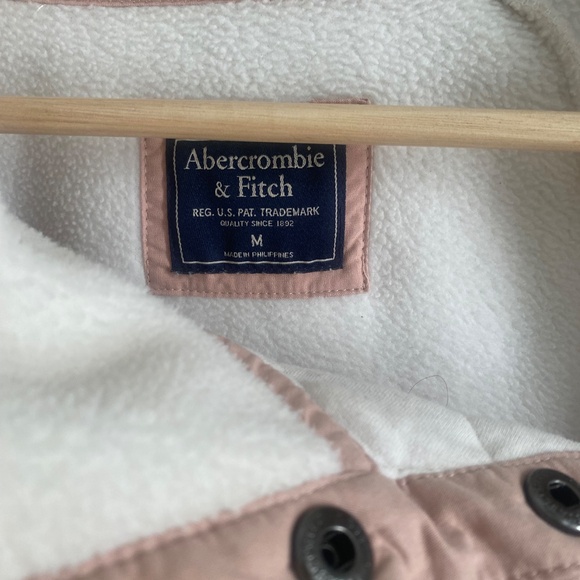 Abercrombie Fleece Pullover - Picture 2 of 3